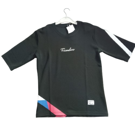 T-shirt Noir à Motif Sportif